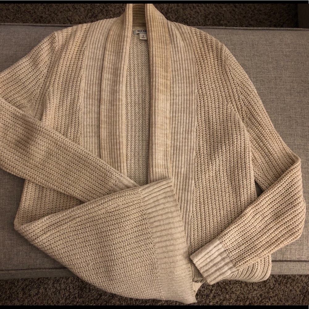 Cardigan - Picture 2 of 5